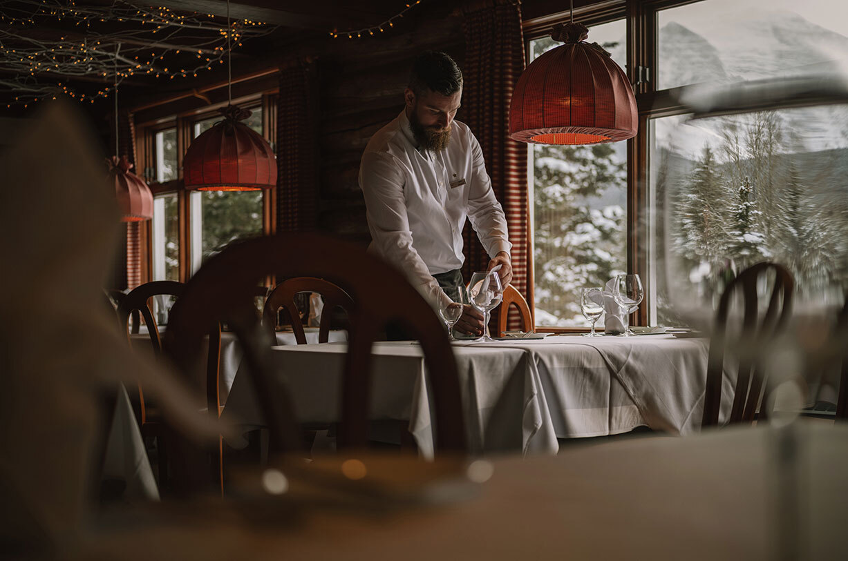 Lake Louise restaurant